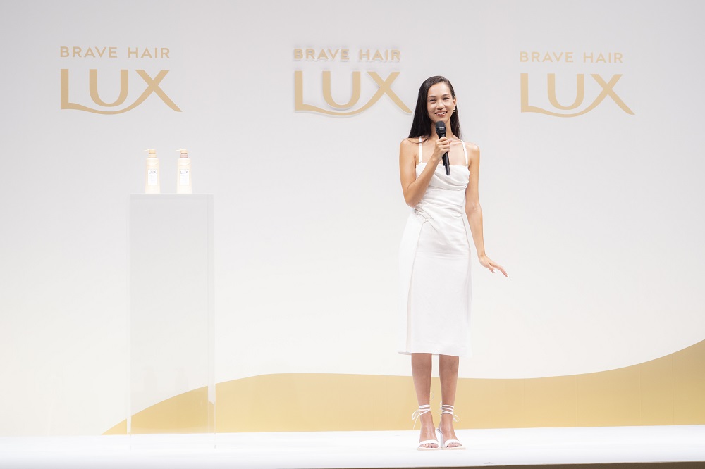 「LUX ブランドリニューアル発表会」に出席した水原希子