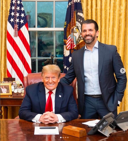 トランプ元大統領長男が過激な商品を販売（画像は『Donald Trump Jr.　2021年6月20日付Instagram「Happy Father’s Day dad, and the same to all the amazing dads and father figures out there.」』のスクリーンショット）