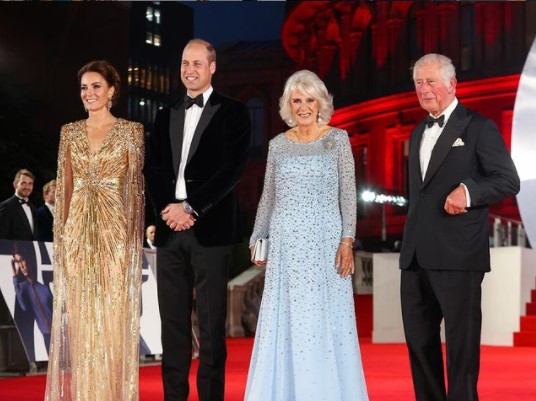 『007』最新作プレミアに出席した4人の王室メンバー（画像は『Duke and Duchess of Cambridge　2021年9月29日付Instagram「Wonderful to see ＠007 back on our big screens！」』のスクリーンショット）