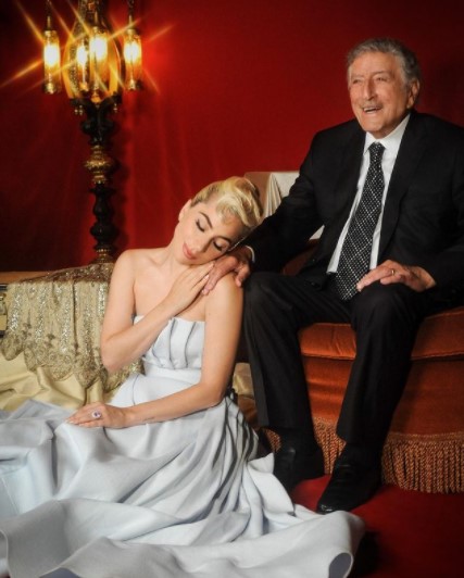 新作アルバムでコラボしたトニー・ベネットとガガ（画像は『Lady Gaga　2021年9月11日付Instagram「Only 3 weeks until ＠itstonybennett and I release “Love For Sale”!」』のスクリーンショット）