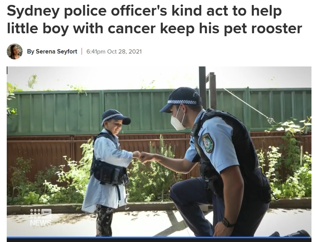 6歳男児のためニワトリを引き取ることにした警察官（画像は『9News　2021年10月28日付「Sydney police officer’s kind act to help little boy with cancer keep his pet rooster」』のスクリーンショット）