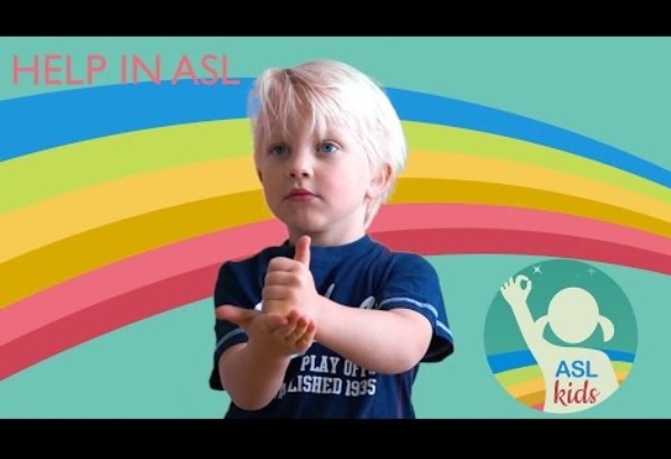 ASLの「助けて」のサイン（画像は『ASL Kids　2015年10月31日公開 YouTube「Help in sign language」』のサムネイル）