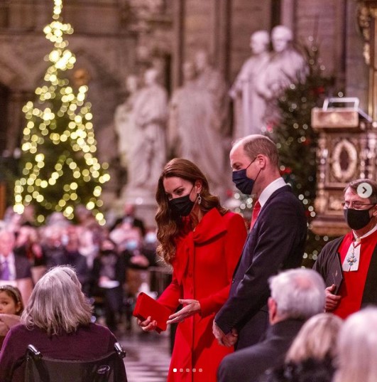 ウェストミンスター寺院のイベントに出席したキャサリン妃とウィリアム王子（画像は『Duke and Duchess of Cambridge　2021年12月8日付Instagram「What a special evening, seeing so many familiar faces, as well as meeting inspirational people who have gone the extra mile for their community in recent times.」』のスクリーンショット）