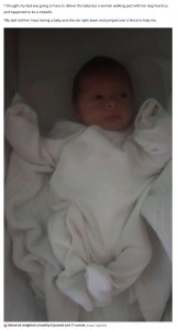 健康状態は良好だった赤ちゃん（画像は『Daily Record　2022年1月4日付「Lanarkshire mum gives birth on M8 as off-duty midwife walking nearby luckily heard her screams」（Image: Supplied）』のスクリーンショット）