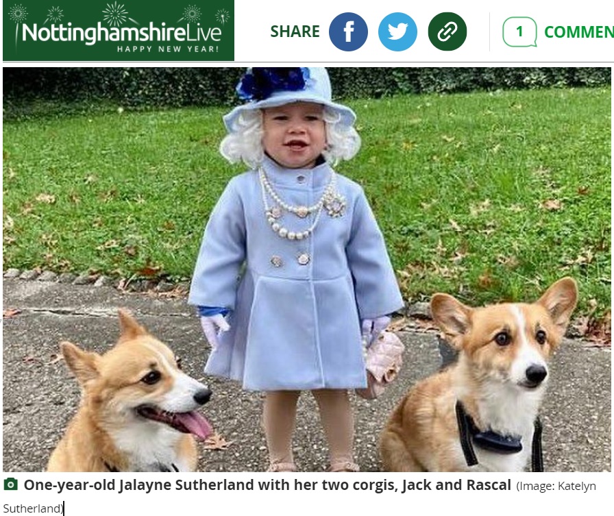 可愛すぎるコスプレを披露した女の子と愛犬のコーギー（画像は『Nottingham Post　2022年1月2日付「Young girl receives letter from Windsor Castle after dressing up as the Queen with her corgis」（Image: Katelyn Sutherland）』のスクリーンショット）