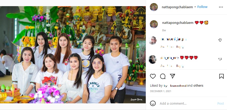 みんなが仲良しだという8人の妻（画像は『Nattapong Chablaem　2021年12月1日付Instagram』のスクリーンショット）