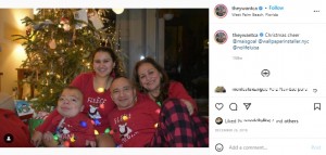 家族の支えに感謝しているというクリストファーさん（画像は『Christopher Alvarez　2018年12月26日付Instagram「Christmas cheer」』のスクリーンショット）