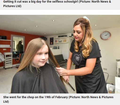 髪を切ってもらうエラちゃん（画像は『Metro　2022年2月21日付「Eight year old cuts her hair for the first time － to donate to a children’s cancer charity」（Picture: North News ＆ Pictures Ltd）』のスクリーンショット）