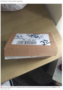販売会社はトラブルの原因について現在も調査中（画像は『The Daily Star　2022年2月3日付「Devastated mum pays ￡1,500 for new iPhone and finds ￡1 soap in box when delivered」（Image: Khaoula Lafhaily / SWNS）』のスクリーンショット）
