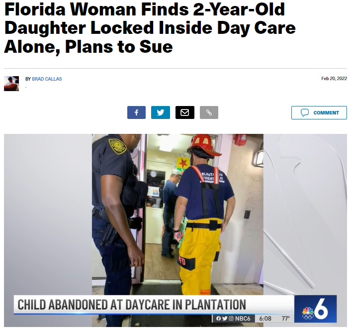 警察官らがドアをこじ開けて救出（画像は『Complex　2022年2月20日付「Florida Woman Finds 2-Year-Old Daughter Locked Inside Day Care Alone, Plans to Sue」（NBC 6）』のスクリーンショット）