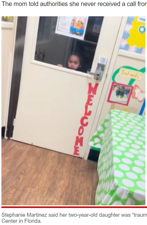 鍵付きの部屋に閉じ込められてしまった2歳児（画像は『New York Post　2022年2月19日付「Toddler ‘super traumatized’ after being locked alone inside Florida day care center」（WTSP/Samantha Scaramellino）』のスクリーンショット）