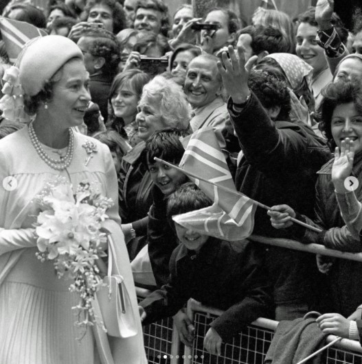 1977年、在位25年の「シルバー・ジュビリー」を祝う（画像は『Duke and Duchess of Cambridge　2022年3月8日付Instagram「In this very special ＃PlatinumJubilee year, we celebrate Her Majesty The Queen and her historic 70 years of service on ＃IWD2022.」』のスクリーンショット）