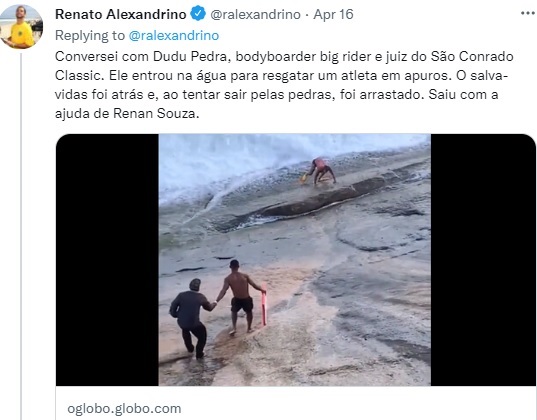 岩場から上がろうとする男性の救助に向かう（画像は『Renato Alexandrino　2022年4月16日付Twitter「Conversei com Dudu Pedra」』のスクリーンショット）