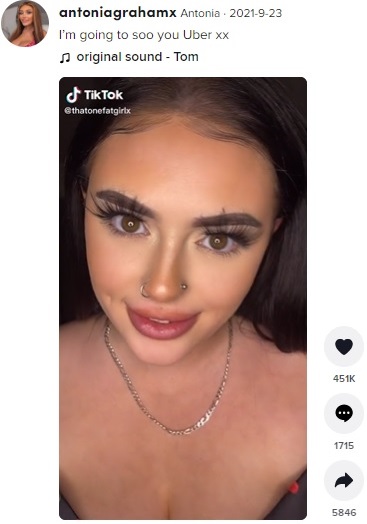 ボディポジティブを発信する女性（画像は『Antonia　2021年9月23日付TikTok「I’m going to soo you Uber xx」』のスクリーンショット）