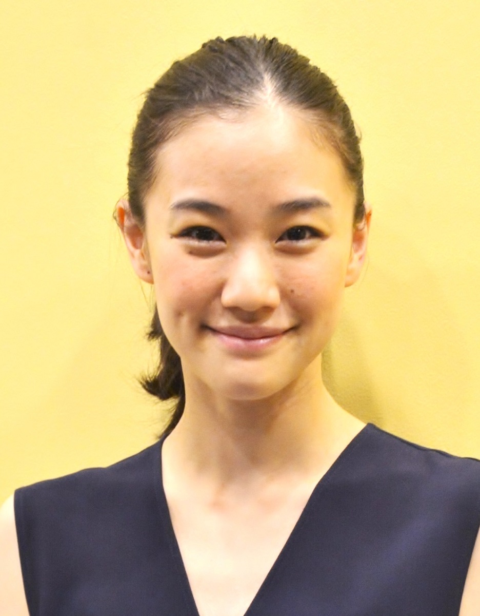 今夏出産予定の妻・蒼井優