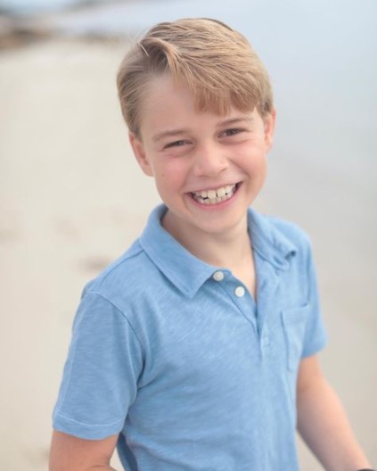 今年7月、9歳の誕生日を迎えたジョージ王子（画像は『Duke and Duchess of Cambridge　2022年7月22日付Instagram「George is turning 9!」』のスクリーンショット）