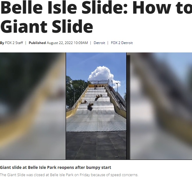 体を打ち付けられながらも滑り降りる人々（画像は『FOX 2 Detroit　2022年8月22日付「Belle Isle Slide: How to ride the Giant Slide」』のスクリーンショット）