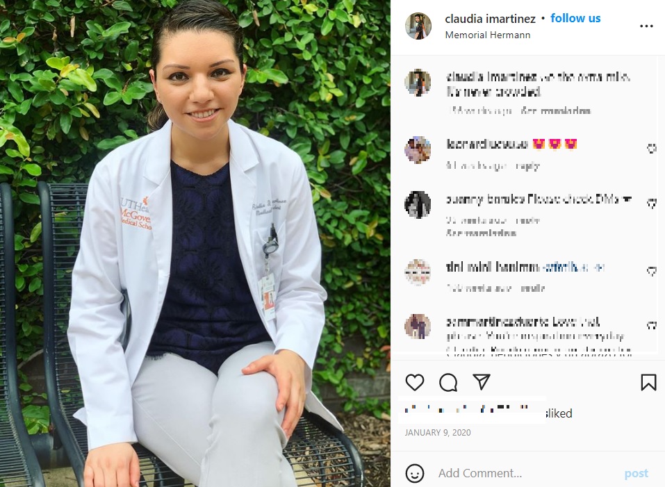 患者から医師になったクラウディアさん（画像は『Claudia I. Martinez, MD・PM＆R Resident Physician　2020年1月9日付Instagram「Go the extra mile,」』のスクリーンショット）