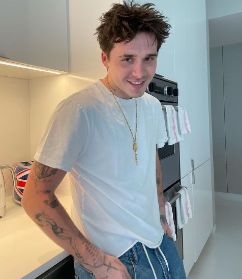 危険なチャレンジをしたブルックリンに非難殺到（画像は『brooklynpeltzbeckham　2022年4月24日付Instagram「My wife took this」』のスクリーンショット）