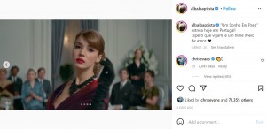 最新映画でモデル役を演じたアルバの投稿に、クリスが絵文字で反応（画像は『alba.baptista　2022年11月9日付Instagram「“Um Sonho Em Paris” estreia hoje em Portugal!」』のスクリーンショット）