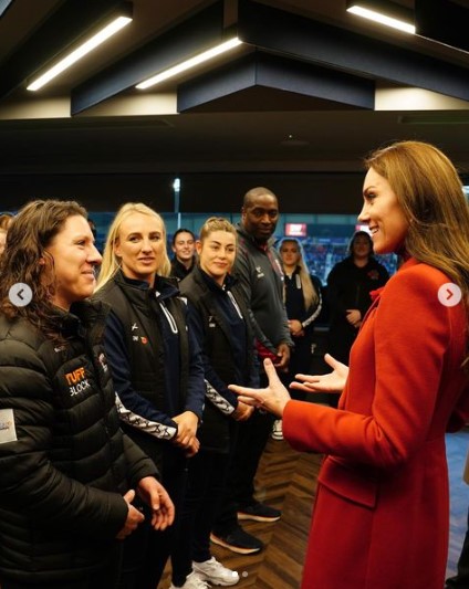 会場では女子チームの選手達と対面した（画像は『The Prince and Princess of Wales　2022年11月5日付Instagram「Great day in Wigan today to celebrate the ＠RLWC2021!」』のスクリーンショット）