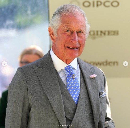 君主となって初の誕生日を迎えたチャールズ国王（画像は『Clarence House　2022年6月14日付Instagram「The Prince of Wales and The Duchess of Cornwall」』のスクリーンショット）