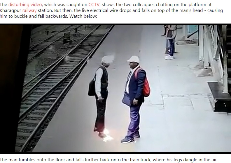 切れた電線が頭に触れた直後（画像は『LADbible　2022年12月8日付「Railway worker cheats death after falling onto train tracks and getting electrocuted in shocking video」（Credit: ＠sirajnoorani/Twitter）』のスクリーンショット）