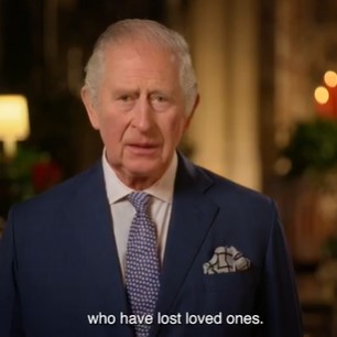 最愛の母・エリザベス女王を偲んだチャールズ国王（画像は『The Royal Family　2022年12月25日付Instagram「Christmas is a particularly poignant time for all of us who have lost loved ones.」』のスクリーンショット）