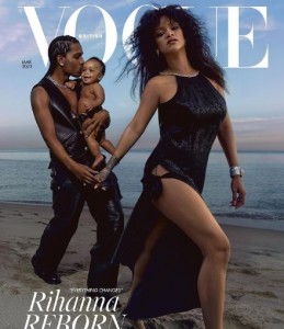 英版『VOGUE』の表紙を飾ったリアーナとエイサップ、愛息（画像は『badgalriri　2023年2月15日付Instagram「＠britishvogue march 2023 issue」』のスクリーンショット）