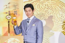 【エンタがビタミン♪】鈴木亮平「球場でビールの売り子をしていた」　経験豊富なビールサーブに苦戦