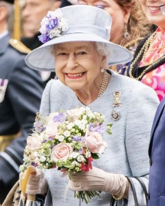 専属ドレッサーだったアンジェラ・ケリー氏に、生涯の住居を提供すると約束していたエリザベス女王（画像は『The Royal Family　2023年4月21日付Instagram「Today we remember the incredible life and legacy of Her Majesty Queen Elizabeth II」』のスクリーンショット）