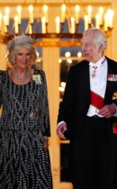 【イタすぎるセレブ達】チャールズ国王の戴冠式の招待状が公開される　カミラ王妃は「クイーン」の称号に変更