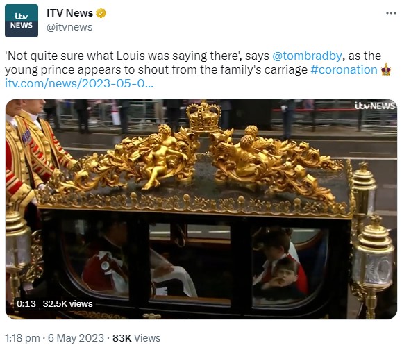 馬車「ダイヤモンド・ジュビリー・ステート・コーチ」の窓際に乗るルイ王子、窓の外に向かって何やら呼びかけているようだ（画像は『ITV News　2023年5月6日付Twitter「‘Not quite sure what Louis was saying there’, says ＠tombradby,」』のスクリーンショット）