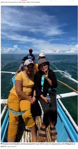 【海外発！Breaking News】船上で写真撮影をしていた女性　トビウオのせいでスマホを失い唖然（フィリピン）＜動画あり＞