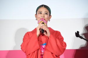 映画『バービー』ジャパンプレミアイベントでは騒動に触れなかった高畑充希。主役を務めたマーゴット・ロビーの演技について「こんなにバービーがふさわしい俳優は他にいらっしゃらない」と絶賛していた