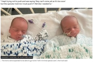 低出生体重児だった双子の男の子。命の危機に直面したが、順調に回復してじきに退院できる予定だ（画像は『BBC　2023年8月8日付「Premature twins born after Biddulph mum thought she had bug」（UNIVERSITY HOSPITALS OF NORTH MIDLANDS）』のスクリーンショット）