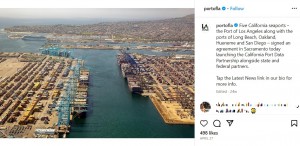 ロサンゼルス港の奥に見える陸地が、今月9日に身元不明の男性が発見されたサンペドロ市。発見当時、日本から来た船員ではないかという声もあがっていた（画像は『Port of Los Angeles　2023年4月26日付Instagram「Five California seaports」』のスクリーンショット）