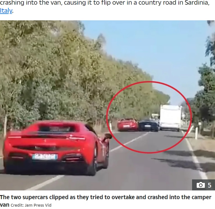 イタリアで開催されたスーパーカーツアーで今月2日、キャンピングカーを追い越そうとしたランボルギーニにフェラーリが衝突し、2人が死亡した（画像は『The Sun　2023年10月3日付「SUPERCAR HORROR Two burn to death in supercar tour crash as Ferrari and Lamborghini smash into camper van during overtake」（Credit: Jam Press Vid）』のスクリーンショット）