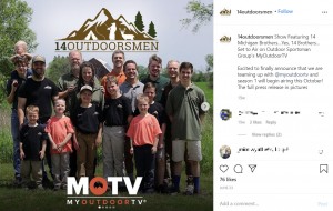米ミシガン州で男の子ばかり14人をもうけた夫妻。2020年11月に第15子にして初めての女の子が誕生していた（画像は『14 Outdoorsmen　2020年6月23日付Instagram「Show Featuring 14 Michigan Brothers」』のスクリーンショット）