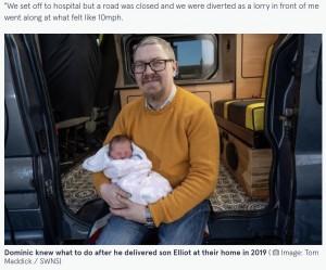 2022年2月、車内で出産した妻を介助した英ノッティンガムシャー州在住の男性。実は妻の出産介助は2度目だった（画像は『The Mirror　2022年2月28日付「Couple deliver own baby for second time after road works block way to hospital」（Image: Tom Maddick / SWNS）』のスクリーンショット）