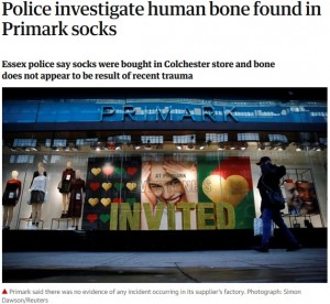 ファッションブランド「PRIMARK」の英エセックスにある店舗で2019年1月、販売していた靴下に人骨が混入されていたことが判明した（画像は『The Guardian　2019年1月25日付「Police investigate human bone found in Primark socks」（Photograph: Simon Dawson/Reuters）』のスクリーンショット）
