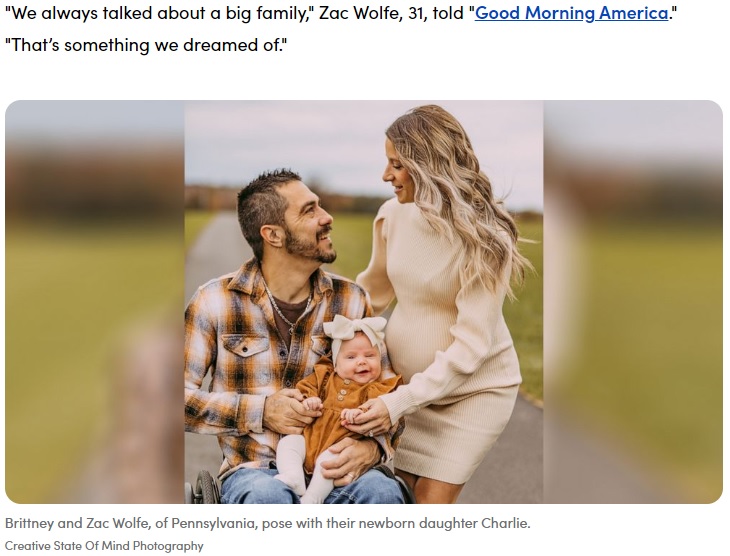 今年7月に養女を迎えたペンシルベニア州在住の夫婦。当時、妻のお腹には3つ子が宿っていた（画像は『Good Morning America　2023年10月30日付「After 8 years of infertility, couple becomes parents of 4 babies in 3 months」（Creative State Of Mind Photography）』のスクリーンショット）