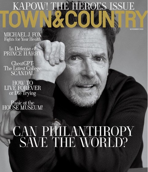 米誌『Town ＆ Country』の表紙に登場したマイケル・J・フォックス。インタビューでは、パーキンソン病と共存する生活について語っている（画像は『TOWN＆COUNTRY　2023年11月2日付Instagram「At T＆C, we had been celebrating the tradition of giving back for close to 200 years before we decided to make it official.」』のスクリーンショット）