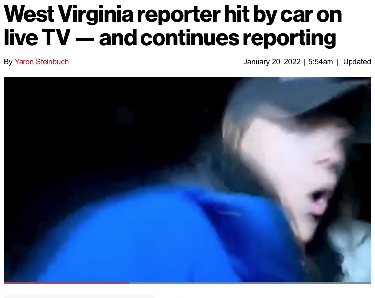 米ウェストバージニア州のテレビ局で2022年1月、生中継中に女性リポーターが車にはねられる。彼女は立ち上がってそのまま中継を続けていた（画像は『New York Post　2022年1月20日付「West Virginia reporter hit by car on live TV ― and continues reporting」』のスクリーンショット）