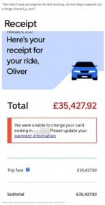 2022年10月にはイギリスで配車サービス・ウーバーを利用した男性が、15分乗っただけで500万円超を請求されたことが話題に（画像は『ManchesterWorld　2022年10月7日付「Uber passenger charged ￡35,000 for four-mile ride in Greater Manchester」（Credit: Oliver Kaplan / SWNS）』のスクリーンショット）