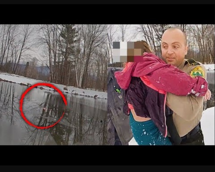 遊んでいて薄い氷が張った池に転落し、浮いていたところ（写真左）を女性警察官に救出された女児。岸に引き上げられた後、男性警察官（右）が救急車まで運んだ（画像は『Inside Edition　2024年1月16日公開 YouTube「8-Year-Old Girl Pulled From Near-Frozen Lake」』のサムネイル）