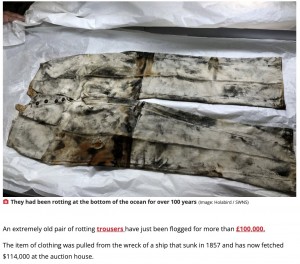 2022年12月、米ネバダ州リノで開催されたオークションで、156年前のジーンズが約1530万円で落札された。ジーンズは1857年にサウスカロライナ州沖で沈没した客船から発見されたものだった（画像は『The Daily Star　2022年12月17日付「156-year-old rotting jeans salvaged in shipwreck sold at auction for more than ￡100k」（Image: Holabird / SWNS）』のスクリーンショット）