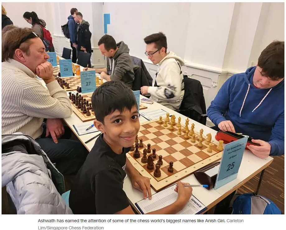 チェスの大会に参加した少年は、8歳6か月と11日でグランドマスターに勝利し、史上最年少の記録を打ち立てた（『CNN　「8-year-old prodigy Ashwath Kaushik makes history after beating chess grandmaster」（Carleton Lim/Singapore Chess Federation）』より）