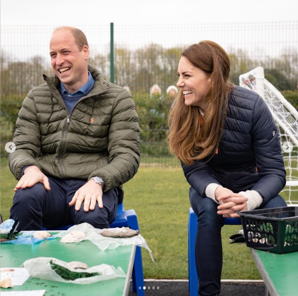腹部手術から2か月経ったキャサリン皇太子妃、ウィリアム皇太子と地元のファームショップを訪れる姿が目撃された（『The Prince and Princess of Wales　Instagram「Thank you to the Cheesy Waffles Project for the golf lesson」』より）