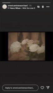 「アメリカン・リビエラ・オーチャード」が公式Instagramストーリーで公開した動画。モンテシートの自宅とみられる場所で、メーガン妃が白い花束を整えている（『americanrivieraorchard　Instagram』より）